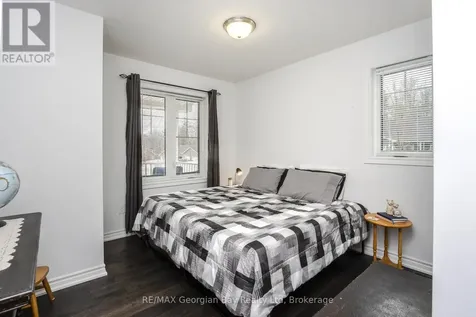 39 Chamberlain Crescent Penetanguishene ON L9M 0A6