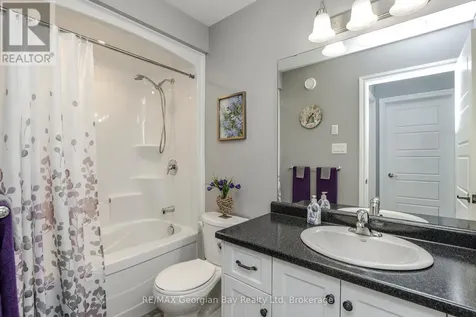 39 Chamberlain Crescent Penetanguishene ON L9M 0A6