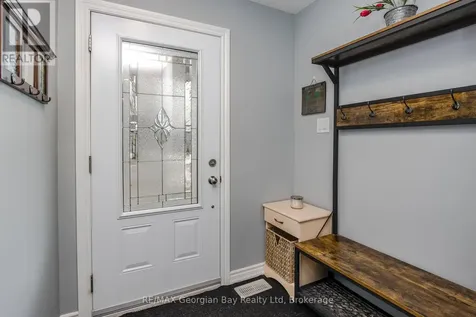 39 Chamberlain Crescent Penetanguishene ON L9M 0A6