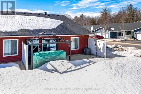 39 Chamberlain Crescent Penetanguishene ON L9M 0A6