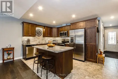 39 Chamberlain Crescent Penetanguishene ON L9M 0A6