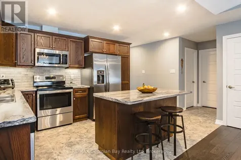 39 Chamberlain Crescent Penetanguishene ON L9M 0A6