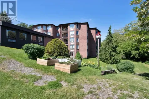 22 St Andrew Street North St. Marys ON N4X 1C5