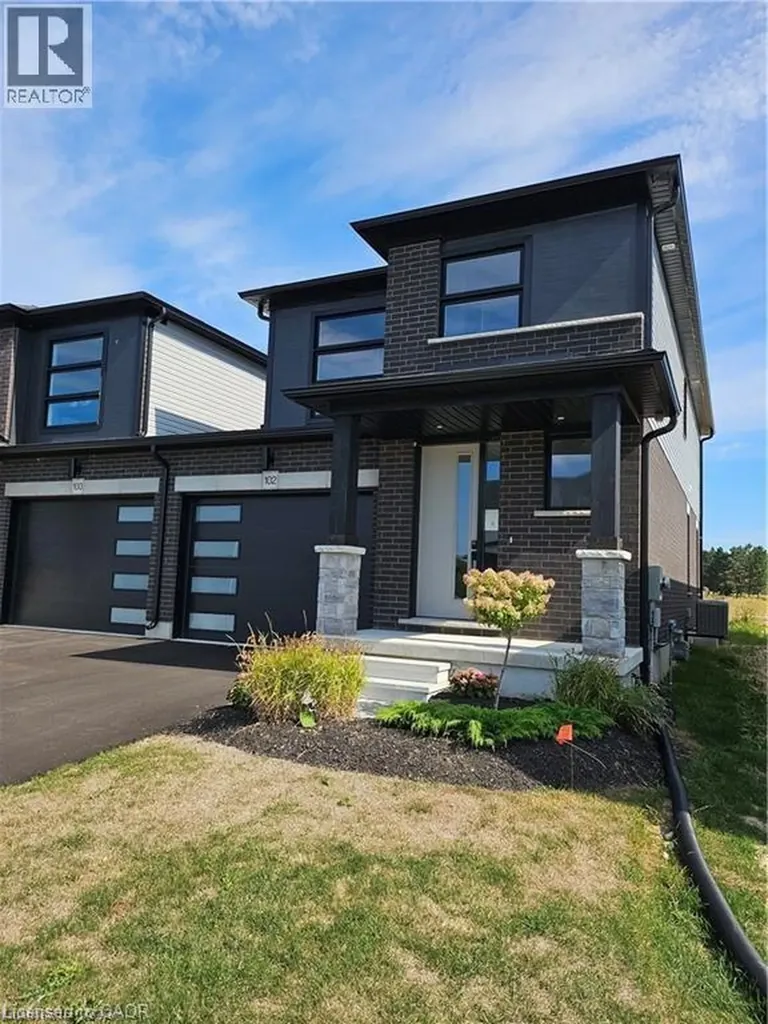 102 Thackeray Way Harriston ON N0G 1Z0
