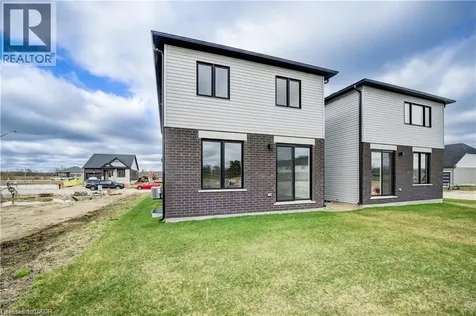 102 Thackeray Way Harriston ON N0G 1Z0