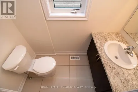 22 Prudhoe Terrace Barrie ON L9S 2Z8