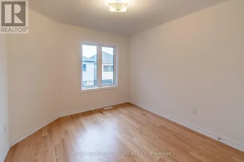 22 Prudhoe Terrace Barrie ON L9S 2Z8