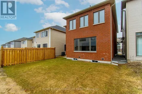22 Prudhoe Terrace Barrie ON L9S 2Z8