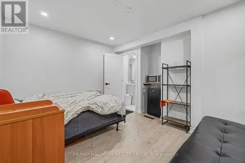 638-640 Somerset Street West Ottawa ON K1R 5K4
