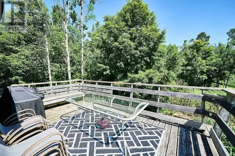 225 Arnott Drive Selwyn ON K0L 1T0