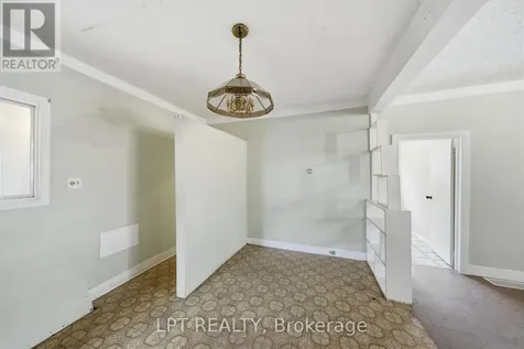 2838 Haughton Avenue Ottawa ON K2B 6Z3