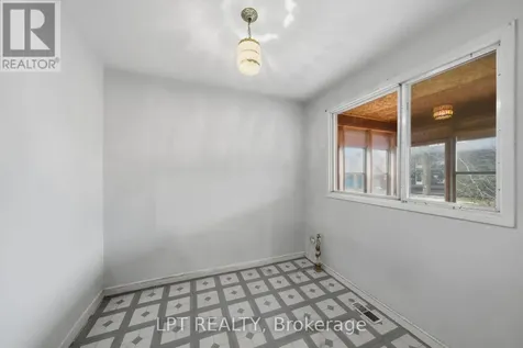 2838 Haughton Avenue Ottawa ON K2B 6Z3