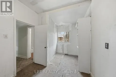 2838 Haughton Avenue Ottawa ON K2B 6Z3