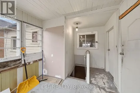 2838 Haughton Avenue Ottawa ON K2B 6Z3