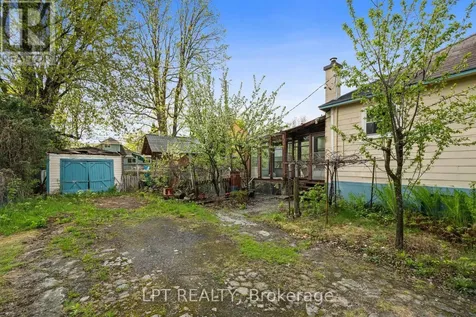 2838 Haughton Avenue Ottawa ON K2B 6Z3