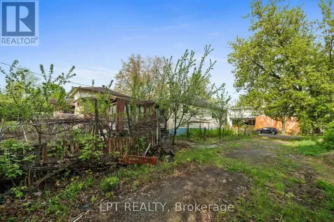 2838 Haughton Avenue Ottawa ON K2B 6Z3