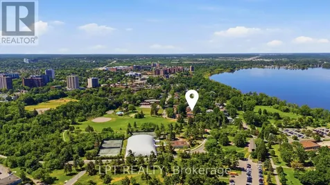 2838 Haughton Avenue Ottawa ON K2B 6Z3