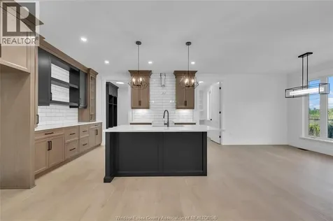 255 Dolores Essex ON N8M 3E9