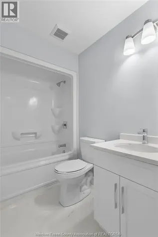 3460 Oke Lasalle ON N9J 2W8