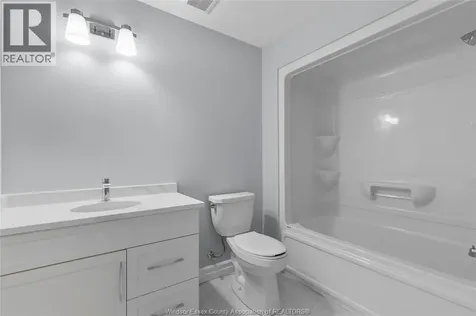 3460 Oke Lasalle ON N9J 2W8