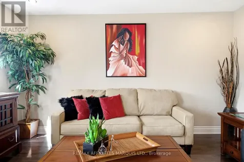 1118 Clement Court Cornwall ON K6H 0G3