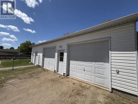 31 Silke Drive Petawawa ON K8H 2L3