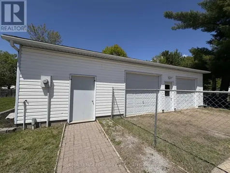 31 Silke Drive Petawawa ON K8H 2L3