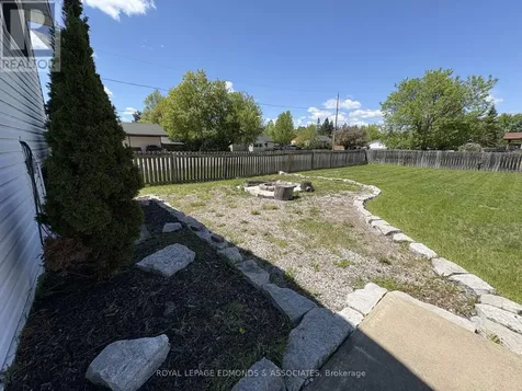 31 Silke Drive Petawawa ON K8H 2L3