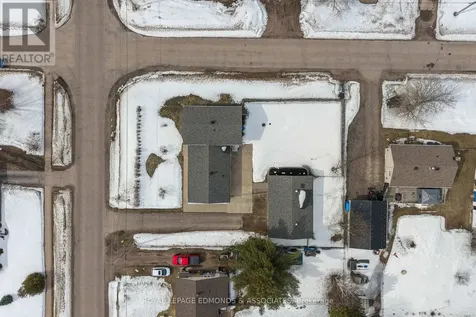 31 Silke Drive Petawawa ON K8H 2L3