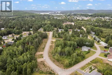 14 Birchview Drive Madawaska Valley ON K0J 1B0
