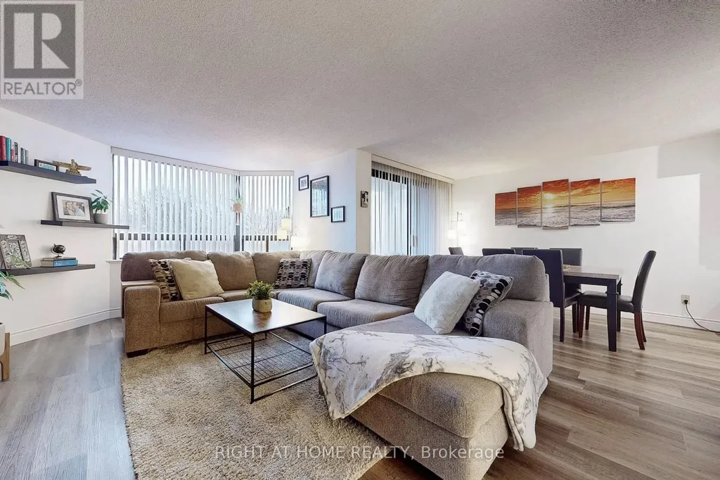 688 Preston Parkway Cambridge ON N3H 5K6