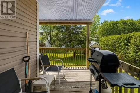 1796 Dumas Street Ottawa ON K1C 1N4