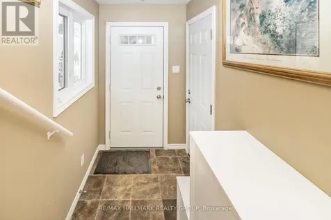 1796 Dumas Street Ottawa ON K1C 1N4