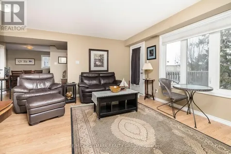 1796 Dumas Street Ottawa ON K1C 1N4