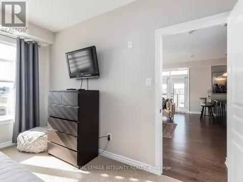300 Jatoba Private Ottawa ON K2V 0E7