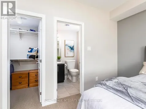 300 Jatoba Private Ottawa ON K2V 0E7