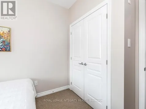 300 Jatoba Private Ottawa ON K2V 0E7