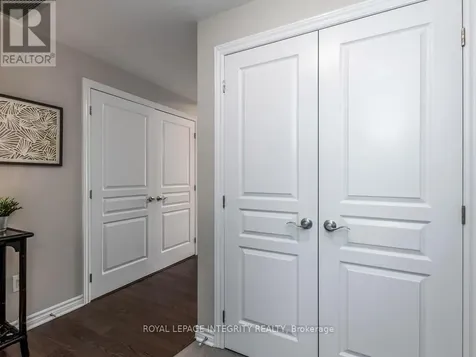 300 Jatoba Private Ottawa ON K2V 0E7