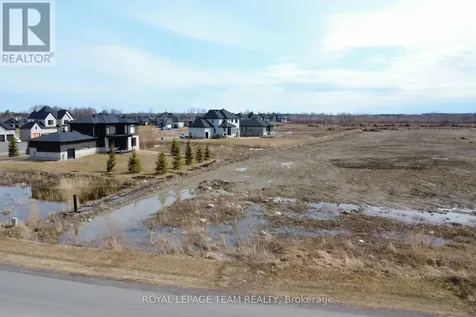 6715 Still Meadow Way Ottawa ON K4P 0G1