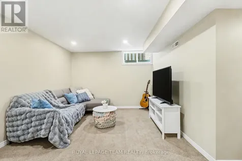 689 Vermillion Drive Ottawa ON K1V 1W2