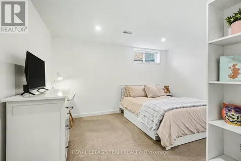 689 Vermillion Drive Ottawa ON K1V 1W2