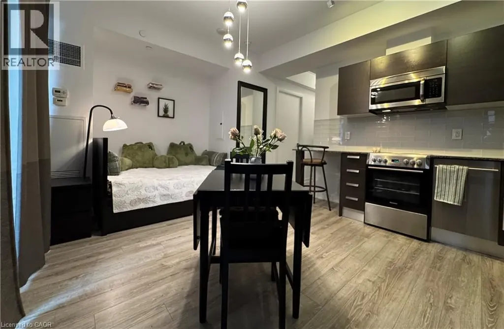 42 Charles Street East Toronto ON M4Y 1N3