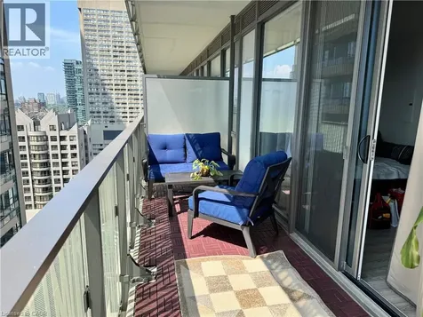 42 Charles Street East Toronto ON M4Y 1N3