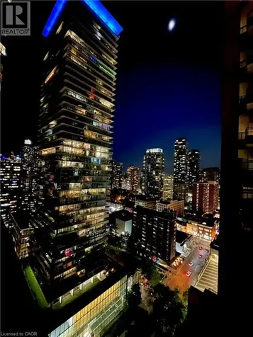 42 Charles Street East Toronto ON M4Y 1N3