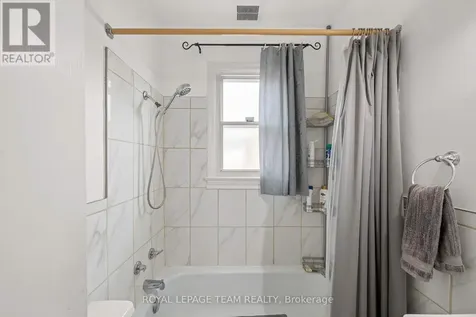 1123 Secord Avenue Ottawa ON K1H 8C9