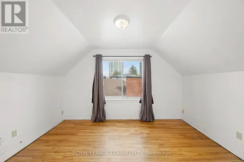 1123 Secord Avenue Ottawa ON K1H 8C9