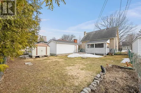 1123 Secord Avenue Ottawa ON K1H 8C9