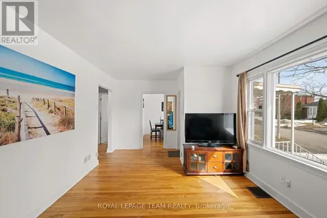 1123 Secord Avenue Ottawa ON K1H 8C9