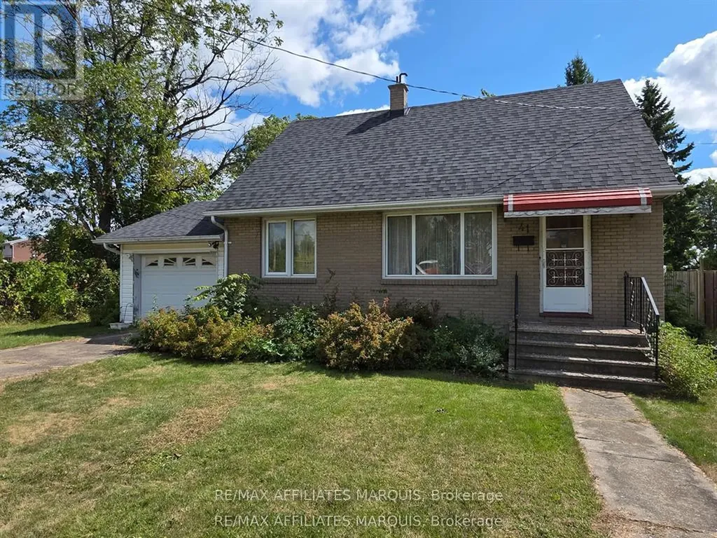 41 Elgin Street West Smiths Falls ON K7A 3C5