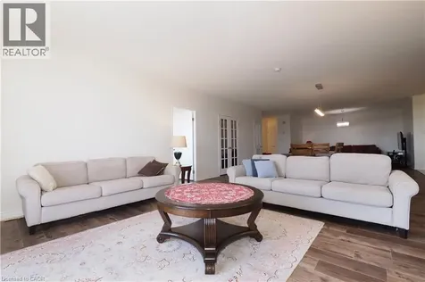 255 Keats Way Waterloo ON N2L 6N6